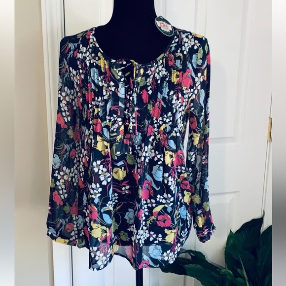 Ladies Top Camis Closet-Size Small 🌳🆕🌳 - Picture 1 of 9